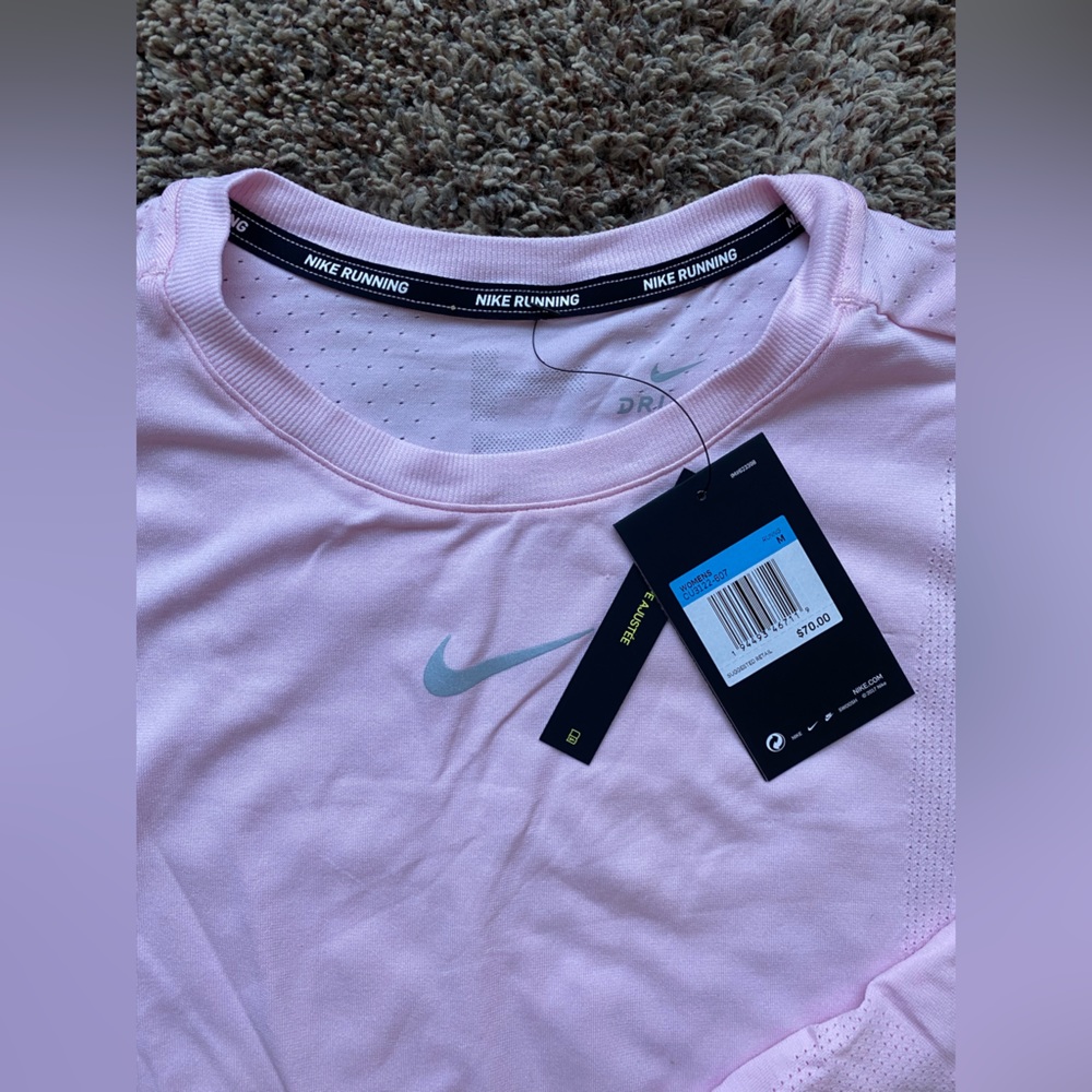 Nike NWT Women’s M DRIFIT super soft running long sleeve